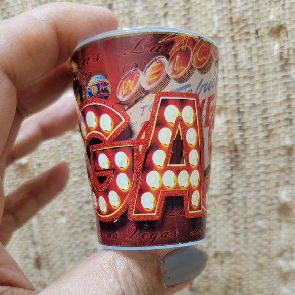 Lot of 2 Vintage Mini Las Vegas Souvenier Plate and Shot Glass - Picture 3 of 5